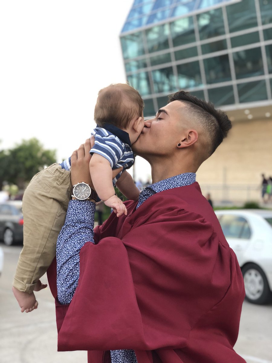 Esteban_V_59's tweet photo. “Your not gonna graduate”, “Your not gonna make it”, “Life’s over for you”, “You had so much potential “, “Life’s gonna be hard”, “ Your not gonna be successful”, “ Your happiness is long gone” https://t.co/dTEevmJCtG