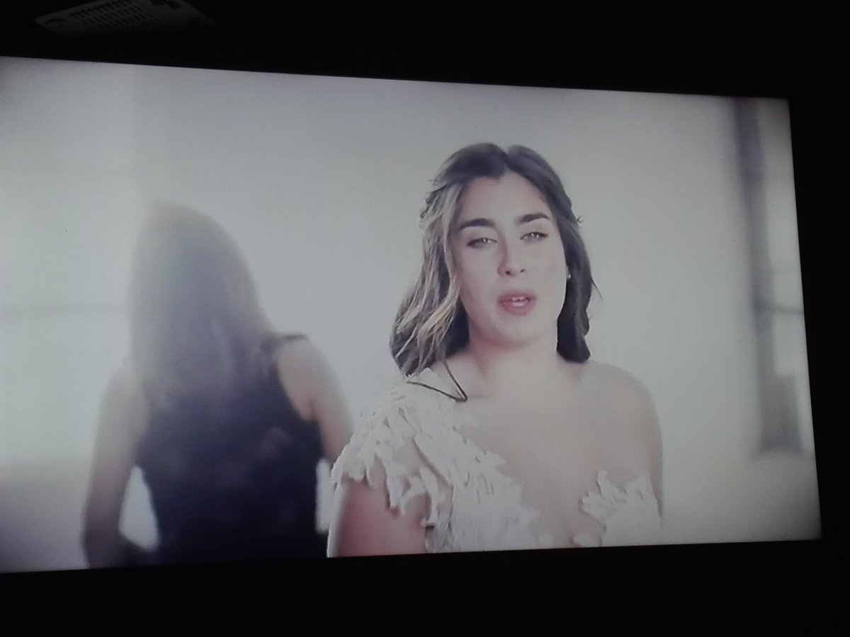 nunezvaleria130's tweet photo. @fb_harmonizers he hecho stream hasta decir basta #StreamDSYLMOnYoutube https://t.co/FC8nuz9ooC