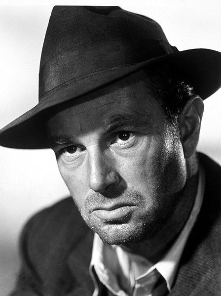 Giving up smokes (🚭) for toothpicks ...
Cause the doctor said so? That ain't noir, that's #MarcusWelbyMD.
But that face (Sims), that'll do (70% dark🍫). #CrimeWave🔫 #SterlingHayden #ClassicGents #Noirgesse #NoirAlley #TCMParty