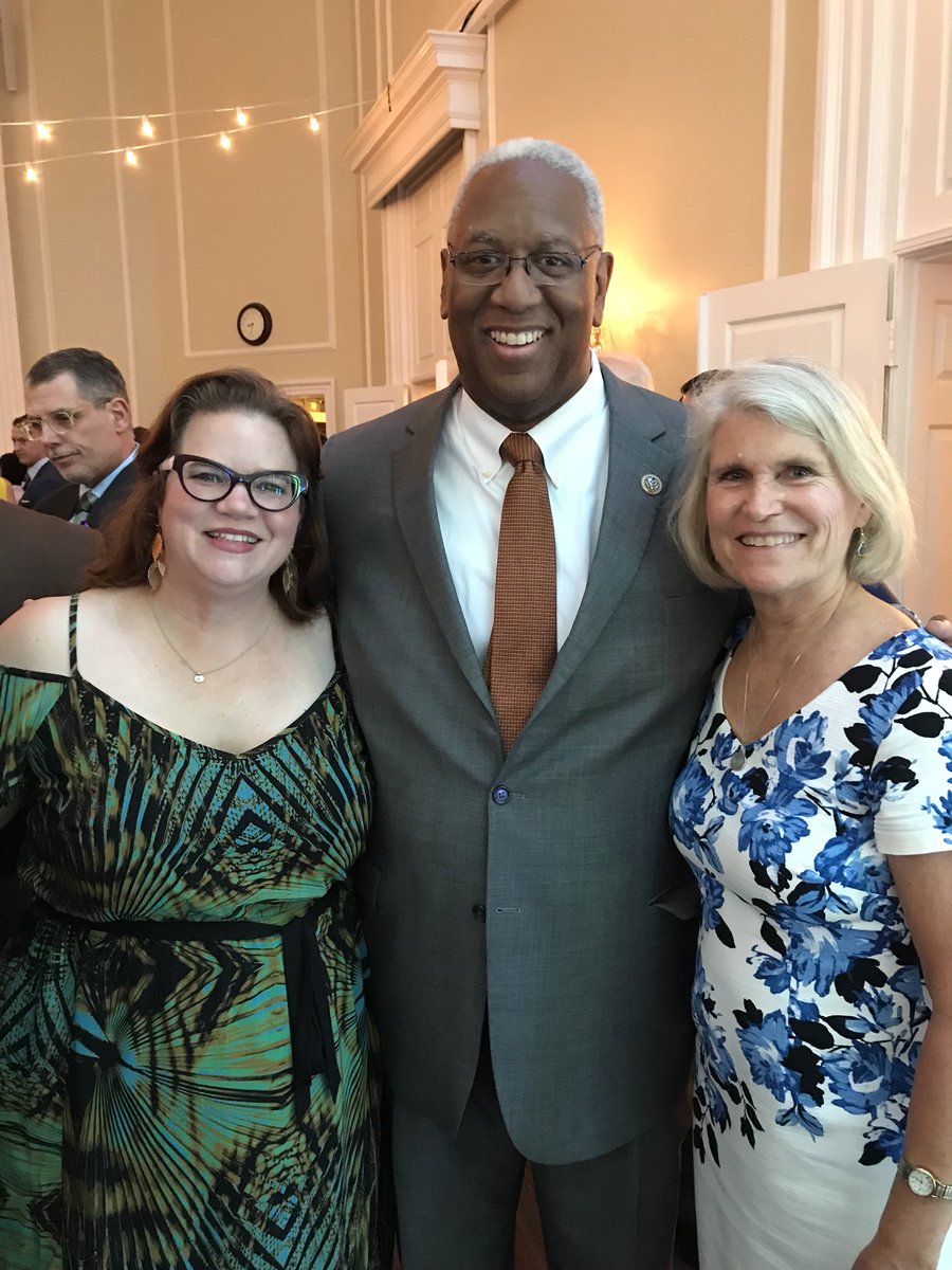 debrarodmanva's tweet photo. No more beautiful night than #Springtime2018 raising funds for Side By Side, an incredible organization in the the 73rd district that supports #LGBT youth. @VVforDelegate @RepMcEachin https://t.co/kBA4LOvEmV