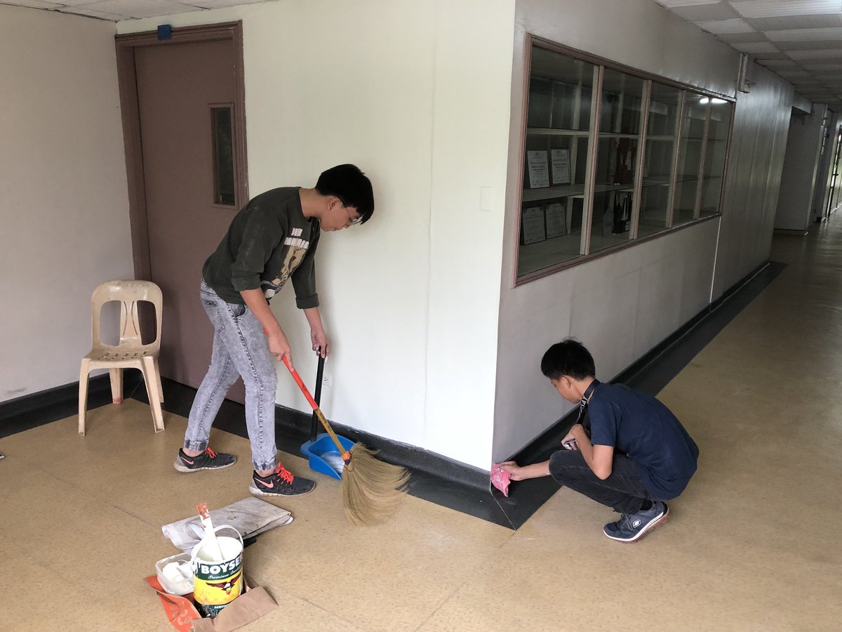 gerold22's tweet photo. Yung wasak na ASTB wall nga  kayang mabuo uli ni @calebjohann at @inlabsishirley, yung puso mo pa kaya? 😂 https://t.co/51IwY3wYIO