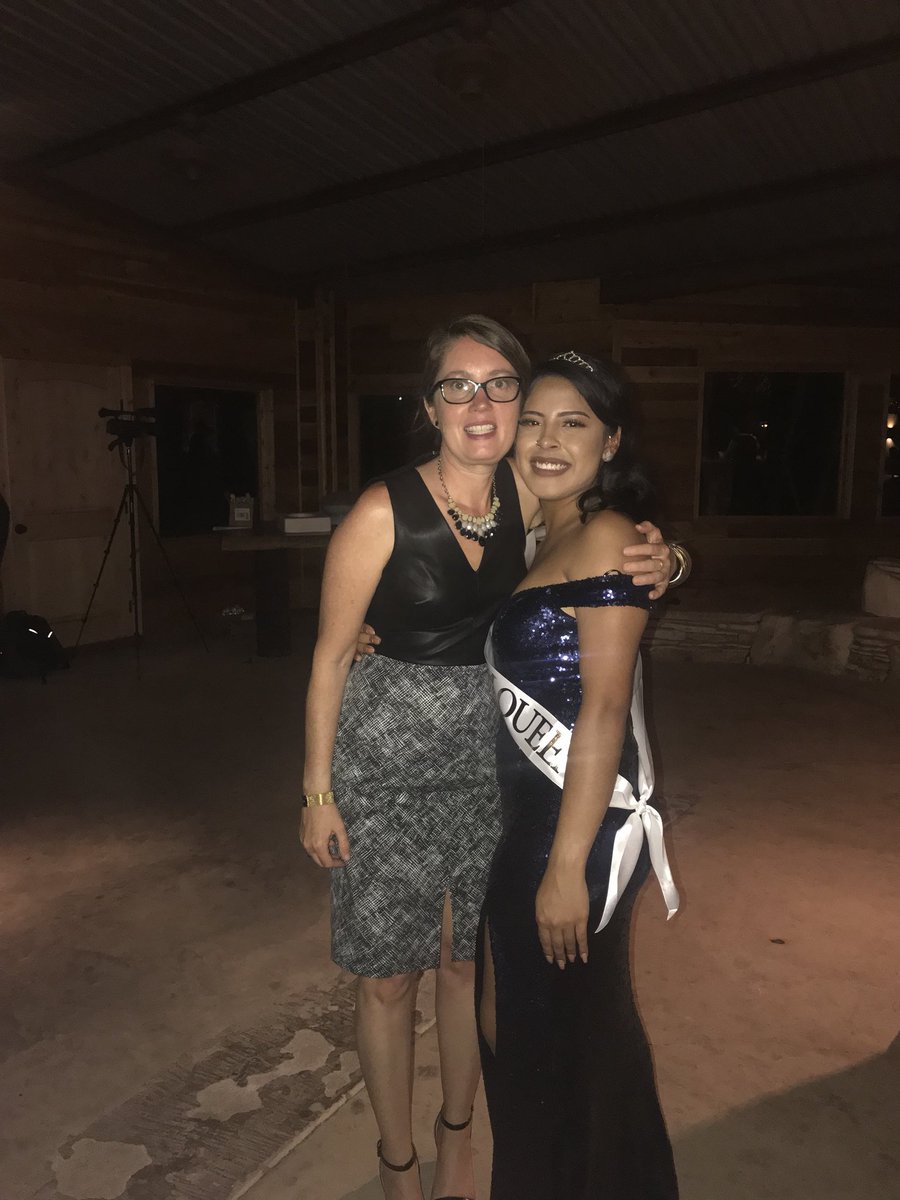 AustinCrockett's tweet photo. Congratulations to our 2018 prom king and queen!!! https://t.co/0pXguxssvW