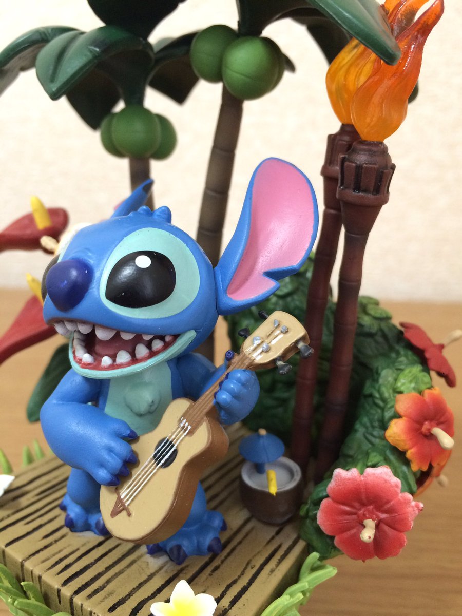 タスク 黒門前 ビーストキングダム Dセレクト リロ スティッチ 購入した第1弾の中じゃスティッチが1番出来がいい 花もスクランプの塗装もかなり丁寧