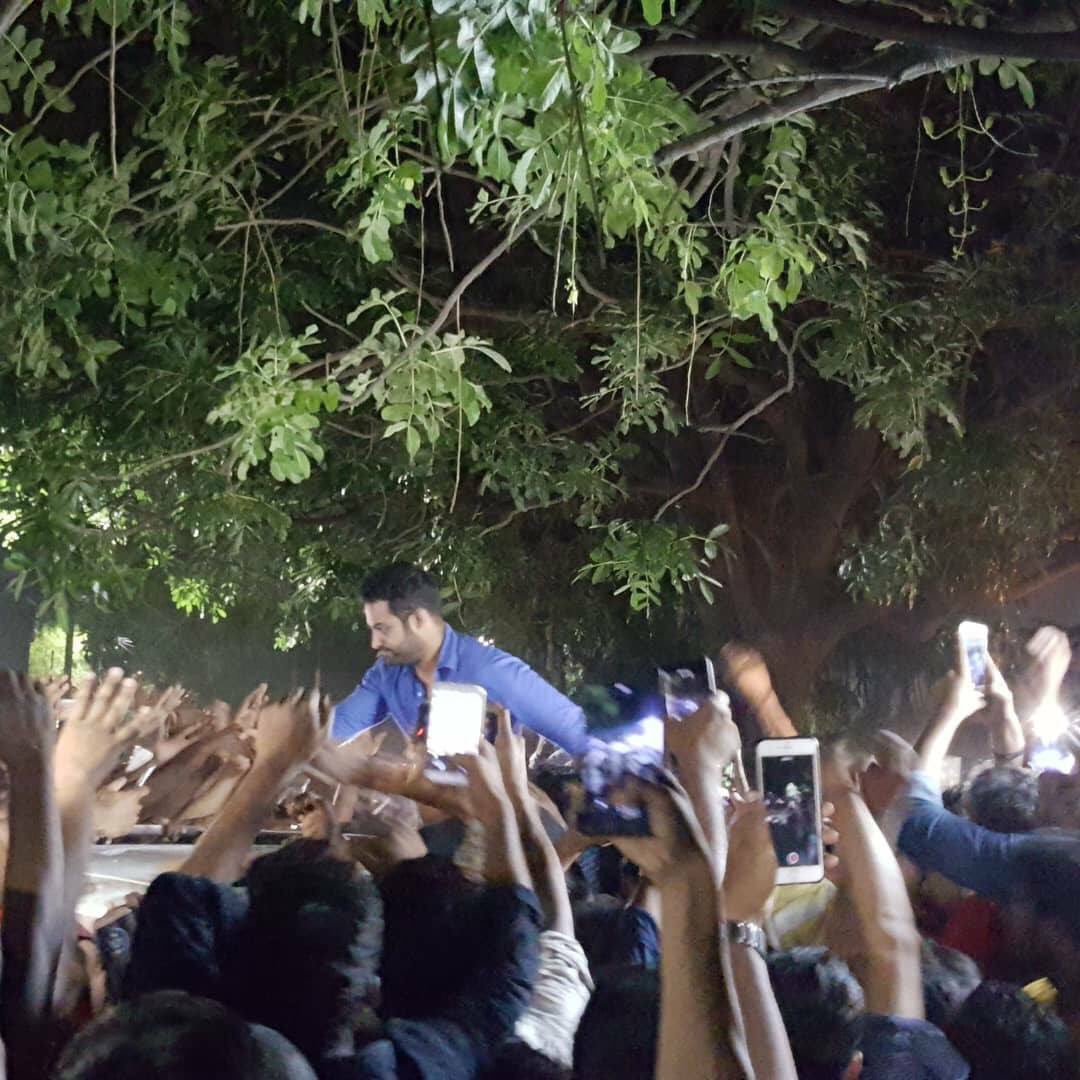 KISAN_CELL's tweet photo. Wishing a very Happy Birthday to Young Tiger Jr NTR! 

#HappyBirthdayNTR #AravindhaSamethaFirstLook https://t.co/Tfh7oaKVs3