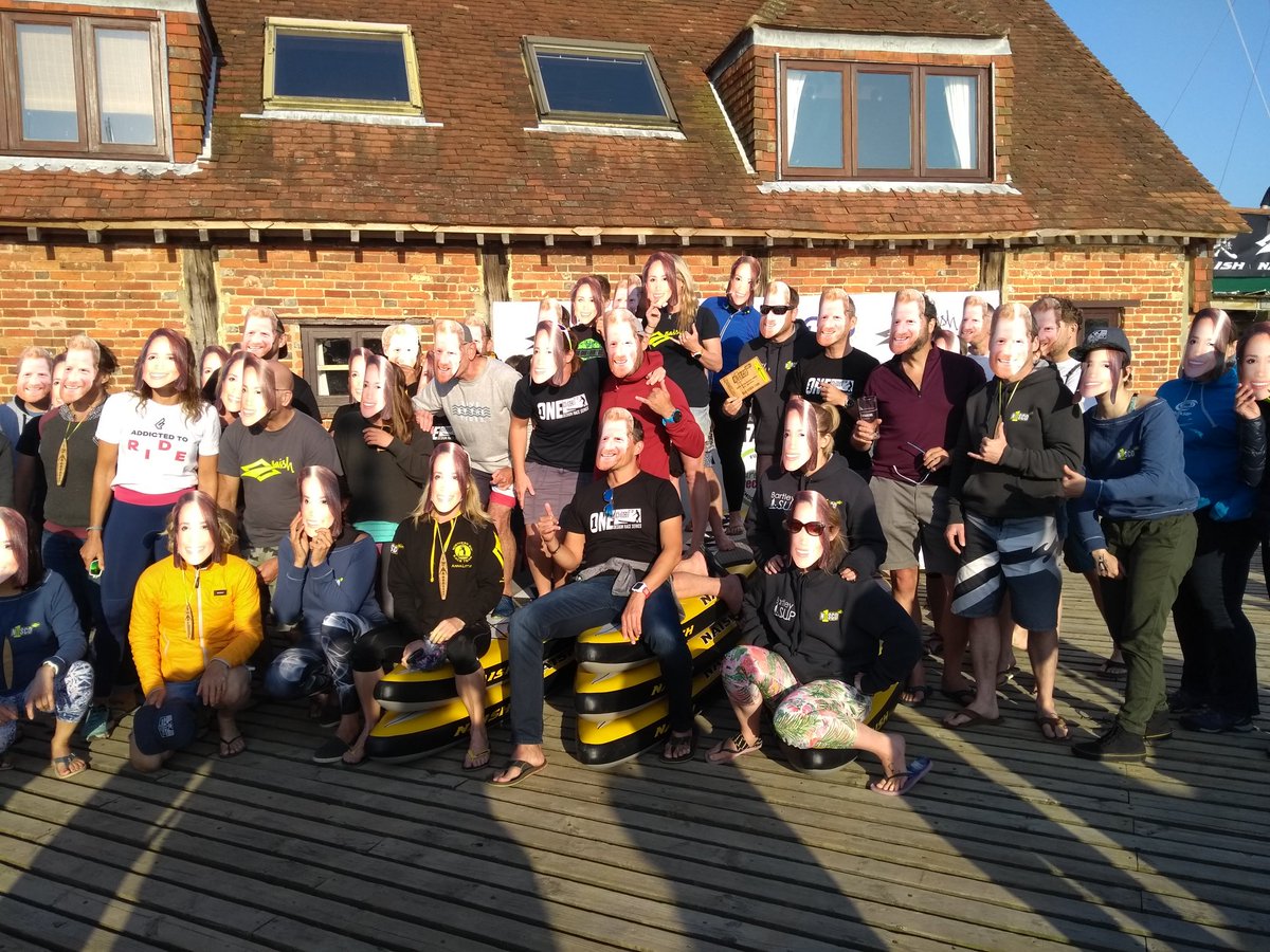 1978KittyKat's tweet photo. Great day #N1SCO Emsworth paddling. #GettingInTheSpirit #royalwedding https://t.co/59cynku009