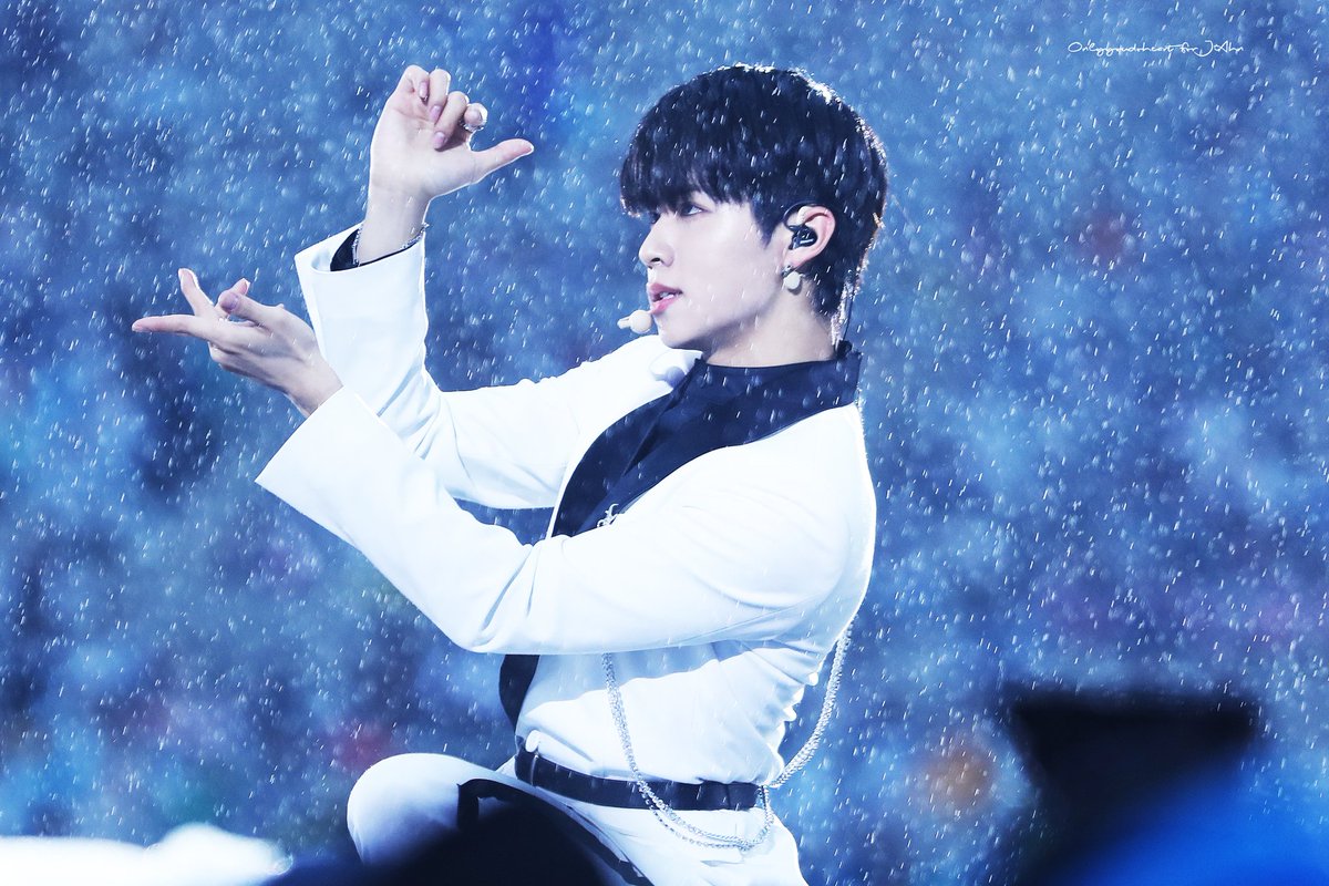 onlyyoudoheart's tweet photo. 180512 드림콘서트

520 = 我愛你。

Heart Beat Goes Fast (feat. ENO'S back)

#IN2IT #인투잇 #SnapShot #스냅샷 #지안 #유지안 #JIAHN #持岸 #ジアン https://t.co/gfE0MwFGHy