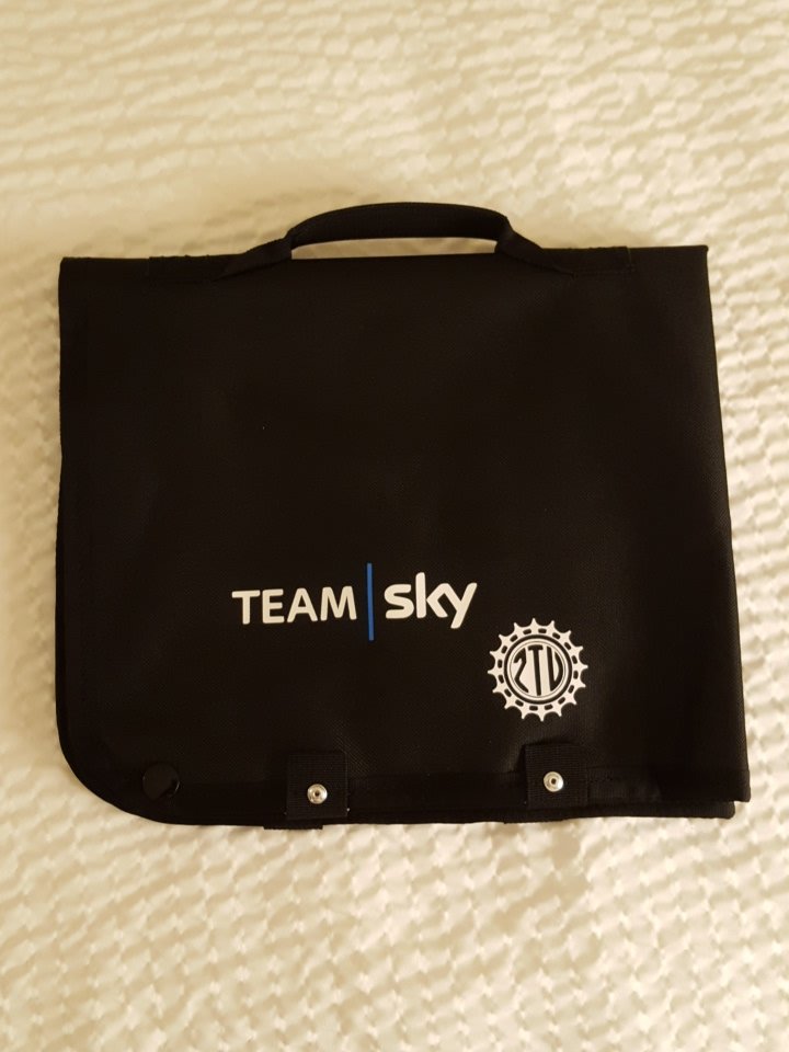VincentMGee's tweet photo. Team Sky mechanic saw my @7twovelo car seat tool roll & loved it. Loved it so much he ordered FIVE for him & some of the Sky mechanics. Juan, the Katusha mecanic, ordered two also. Bravo Eric. You hit a home run w this one #7TwoVelo #TeamSky #CarSeatToolRoll #ProMechanicLife https://t.co/W5wvTsAjaD