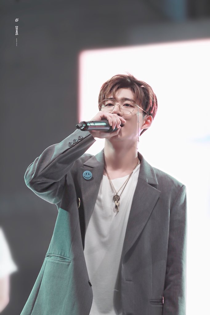 cosmosforbi's tweet photo. 180518 HD

#김한빈 #비아이 #iKON #BI https://t.co/rEQNXjRh1s