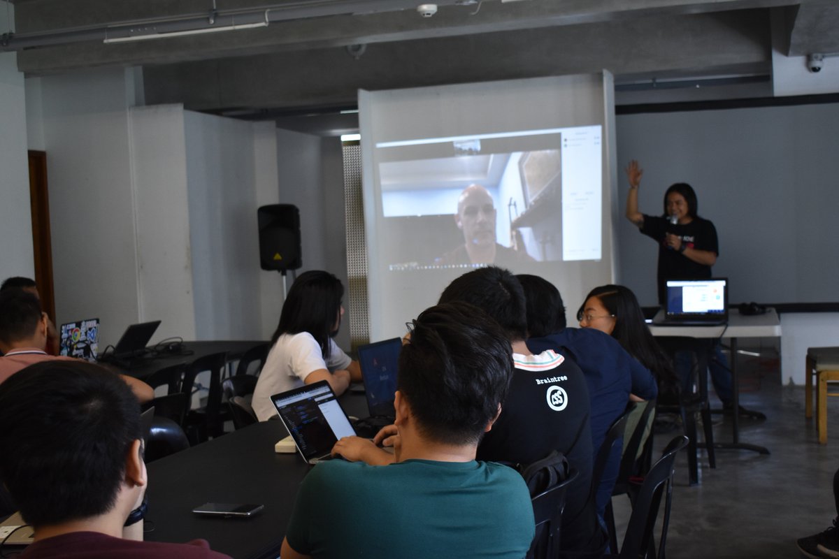 xiankaylle's tweet photo. What an awesome experience with @John_Papa , Answering QnA and Motivating Angular Philippines Community! Thank you for your time God Bless you more. Till next time! #AngularPH #JohnPapa #AngularDevs https://t.co/H6Y7XhBNQy