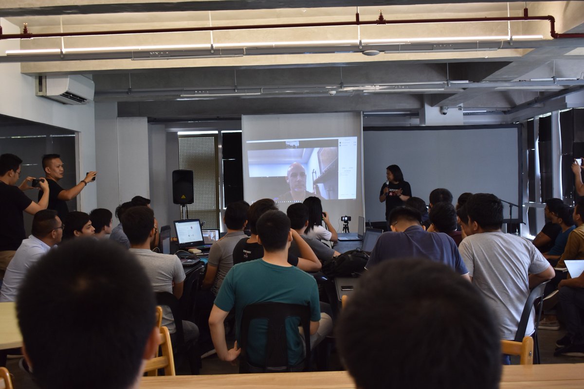 xiankaylle's tweet photo. What an awesome experience with @John_Papa , Answering QnA and Motivating Angular Philippines Community! Thank you for your time God Bless you more. Till next time! #AngularPH #JohnPapa #AngularDevs https://t.co/H6Y7XhBNQy