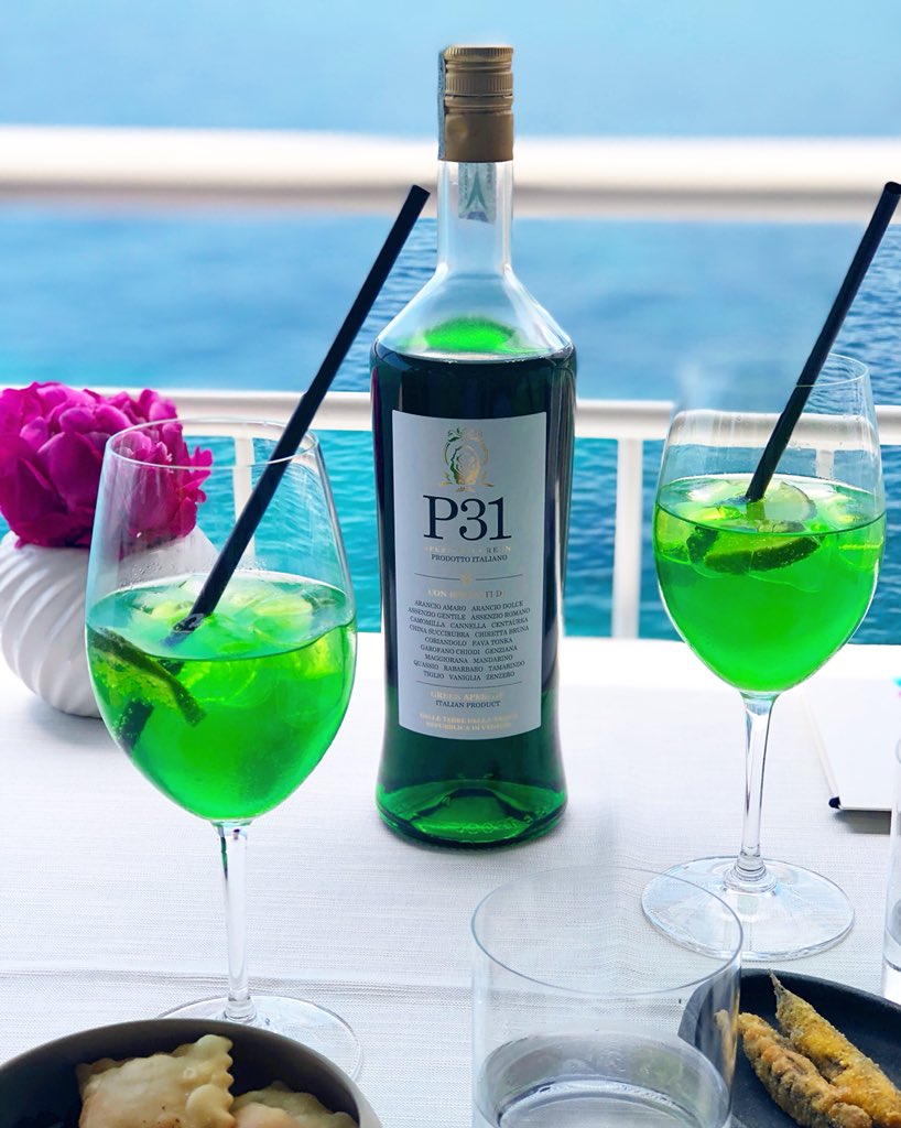 Come &amp; meet me to taste the Green Spritz <a href="/LeMasCandille/">Le Mas Candille</a> on Tuesday 22 May from 12noon &amp; stay for #lunch with the 2-4-1 menu by the pool 
 hubs.ly/H0c6Ngj0