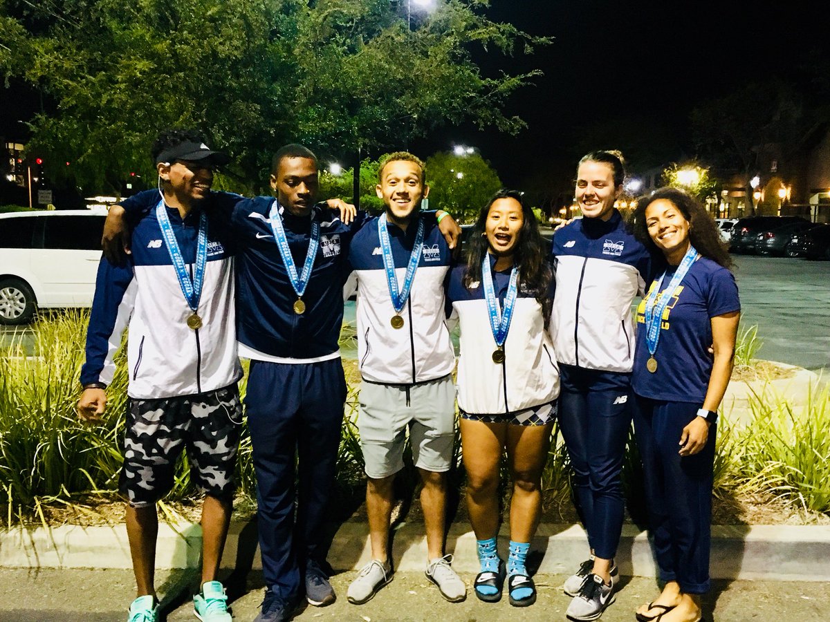 caligrl11's tweet image. Missed commencement but took sixth in 3k steeple at CCCAA State Championships 🎉 #physicsdegree + #appliedmath #workedhardforthis #sdmesagrad @sdmesacollege