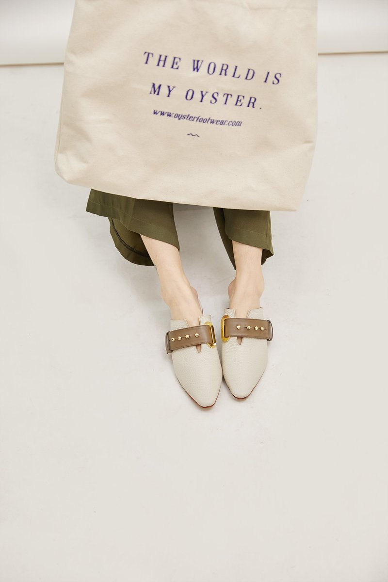 oysterfootwear's tweet image. #Oyster เปิดทวิตเตอร์วันเเรกอยากเเจกของเลย! เพื่อลูกค้าทาง Twitter โดยเฉพาะ 
 เราจะเเจก Tote Bag Limited Edition ที่ไม่มีวางขายที่ไหน เเจกถึง 3 รางวัล
โดยกติกาง่ายๆเพียงเเค่ RT+FOLLOW โพสต์นี้ 
ประกาศผล เมื่อยอด Followers ถึง 1000 คนเเรก  #oysterfootwear #oystertotebag