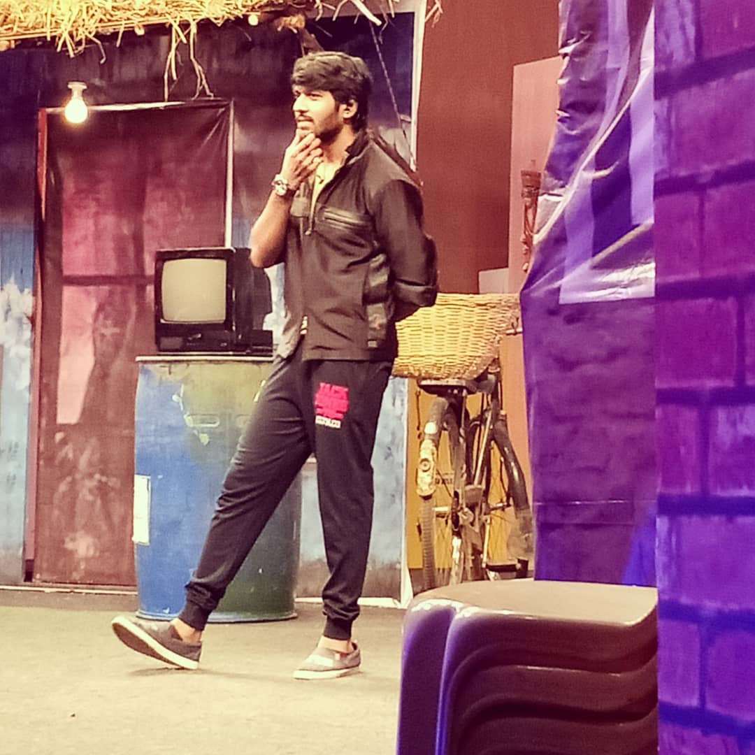 VjPappu1's tweet photo. Today catchup_us i n #kpychampions #2oclock @vijaytelevision #MustWatch &amp; #keep_supporting_me 😊 https://t.co/vQqGtHl3r3