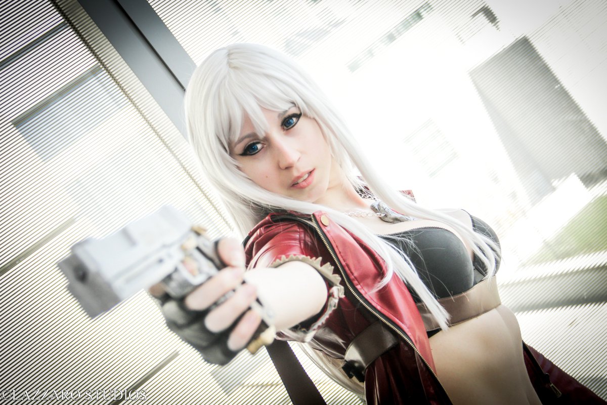 Bang! 

Cosplayer: instagram.com/sabi__cat/

#PaxEast #DevilMayCry #CosplayGenderbend #Cosplay #DevilMayCry3 #Femdante #BostonCosplay