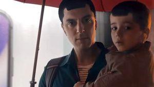 lesnums's tweet image. Samsung s&apos;en prend aux iPhone ralentis dans une nouvelle publicité lesnumeriques.com/telephone-port…