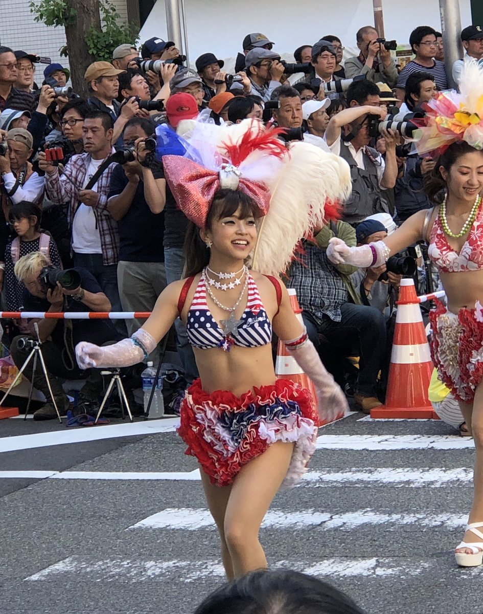 BeingKansai's tweet photo. More #Samba ! @ #kobematsuri in #Hyogo #japan https://t.co/fevF2dqAqY