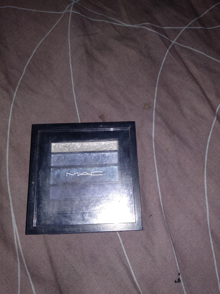 Dapatkan barang bekas berkualitas-ku, hanya di prelo.co.id/eyeshadow-mac-…. #PreloID