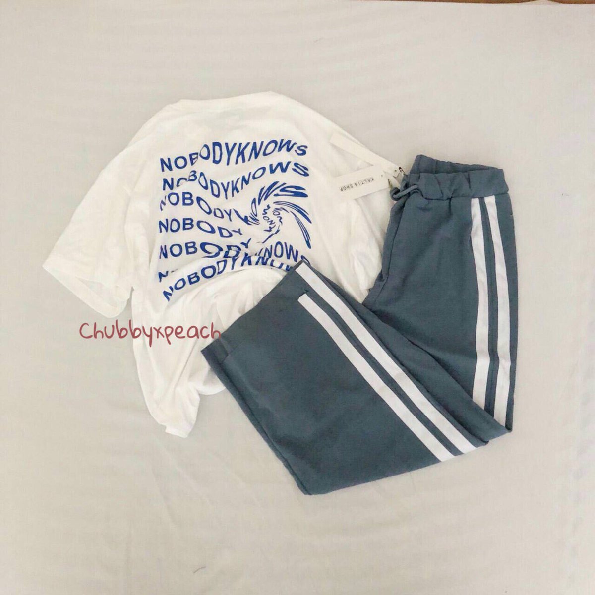 chubbyxpeach's tweet photo. ชุดเซ็ตแบบใหม่🌈🍒
รีบทักมาเลยนะค้าบ เผื่อของหมด
#เสื้อผ้าสไตล์เกาหลี #เสื้อผ้าเกาหลี #เสื้อผ้าแฟชั่น #เสื้อผ้าแฟชั่นเกาหลี https://t.co/TSM6ep3Euj