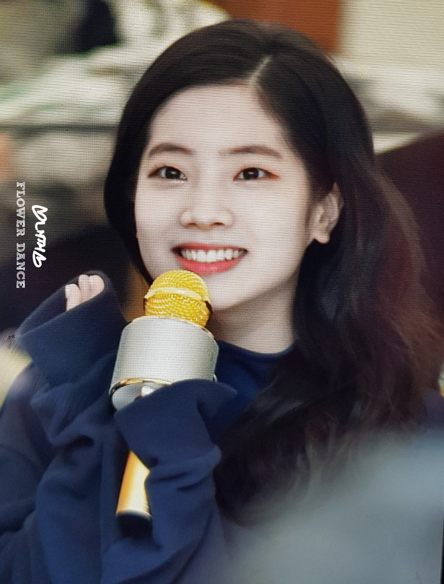 TheFlowerDance's tweet photo. 180520 #Twicestore #preview
오늘도 기대할게요 파이팅💕💕
#다현 #DAHYUN #ダヒョン #트와이스 #TWICE #TWICELANDzone2 @JYPETWICE https://t.co/2KU0mlULqv