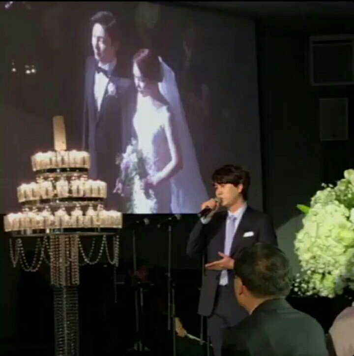 SJ_only_15's tweet photo. El día de hoy Yesung y Kyuhyun asistieron a una boda. *-*

#MTVLAKPOPSJ #PremiosMTVMiaw @SJofficial https://t.co/9nLONBoTRb