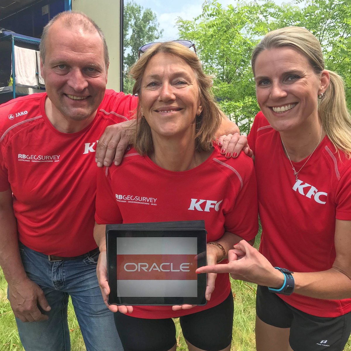 RopaFlevoland's tweet photo. We zitten nu op routedeel Esterwegen - Grens DU/NL gesponsord door https://t.co/Fr1VCNzesi
#Roparunteamlelystad #Team197 #Roparun #Hardlopen #Goeddoel https://t.co/NctZUm8ECf