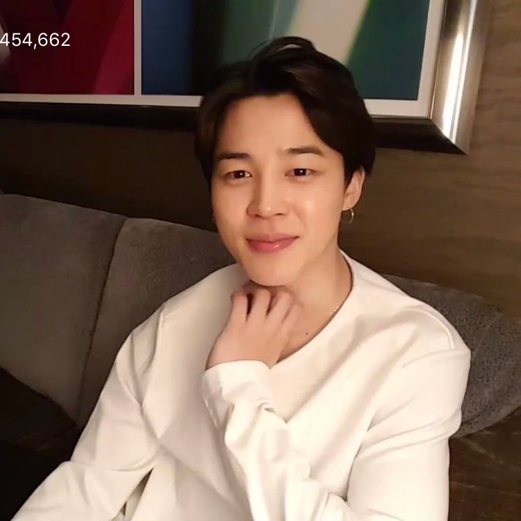 #IVoteBTSBBMAs  
<a href="/BTS_twt/">방탄소년단</a>
날 너무 행복하게 하는 지민이