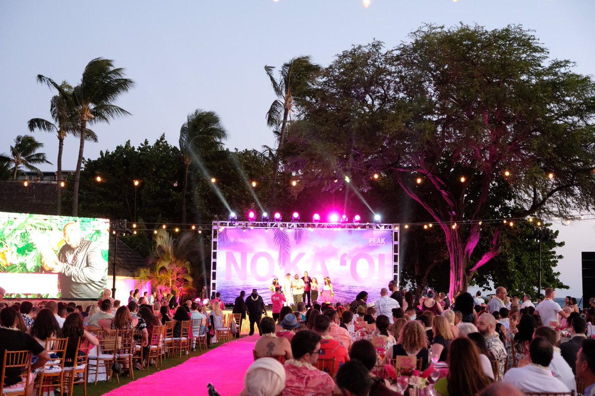 JohnLegere's tweet photo. Did I mention tonight is my favorite #peak18 night?? I got to personally thank each and every winner for all they’ve done for @tmobile. I love them!! 💖 https://t.co/zyattUVVlY