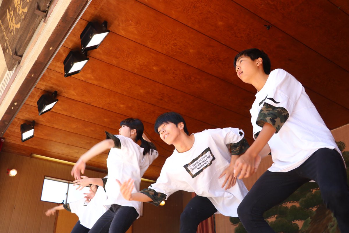 wanchan_desu's tweet image. 町田天満宮のお祭りでしたー！！

ワタクシ今日はMC+カメラマン！！

お店も増えてお客さんも増えてワイワイ楽しくいいショーケースになりました。

お世話になったみなさまありがとうございました！！

#町田天満宮
#functionfamily