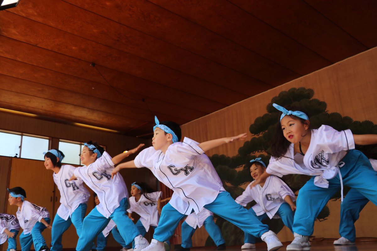 wanchan_desu's tweet image. 町田天満宮のお祭りでしたー！！

ワタクシ今日はMC+カメラマン！！

お店も増えてお客さんも増えてワイワイ楽しくいいショーケースになりました。

お世話になったみなさまありがとうございました！！

#町田天満宮
#functionfamily