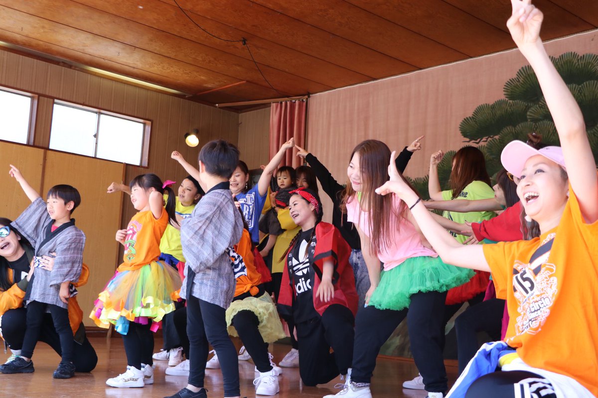 wanchan_desu's tweet image. 町田天満宮のお祭りでしたー！！

ワタクシ今日はMC+カメラマン！！

お店も増えてお客さんも増えてワイワイ楽しくいいショーケースになりました。

お世話になったみなさまありがとうございました！！

#町田天満宮
#functionfamily