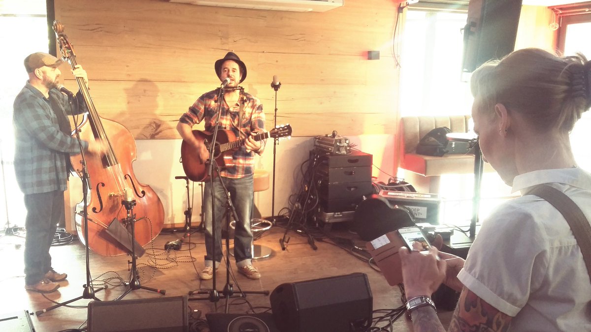 Broers vd westen <a href="/ewmmusic/">Eric van der Westen</a>