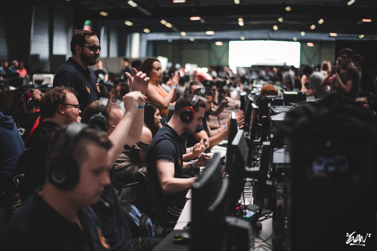 GAMEWAVEClub's tweet photo. Pendant ce temps notre équipe #Overwatch, joue son match d'#OpenDiv avant d'attaquer le second tour du looser bracket contre @ServetteEsports dans environ 1h!
Bonne chance à eux ! 👊
#GWGoWin
📸 : @evanxcmb https://t.co/XXtRaDrdgl