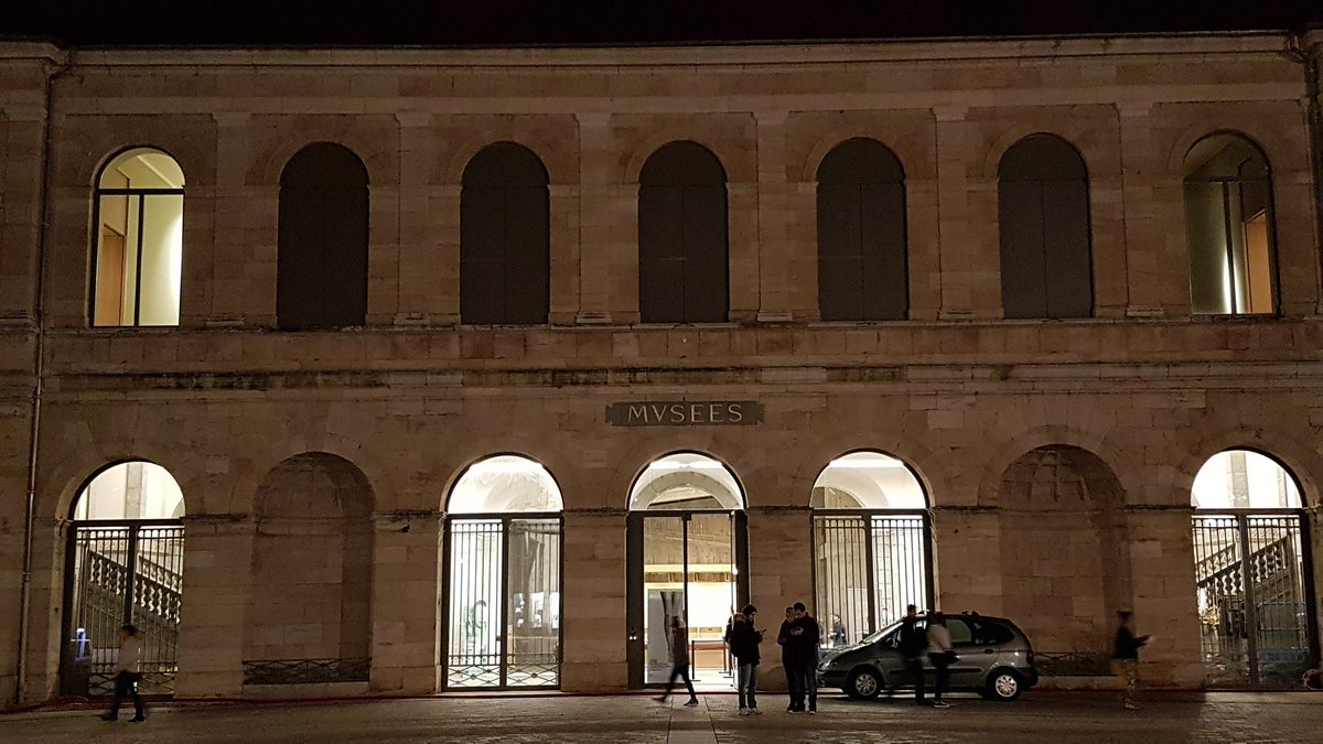 AnneSimonot's tweet photo. Exceptionnelle visite nocturne du chantier en fin de rénovation du musée des Beaux-arts et d'archéologie de @villedebesancon à l'occasion de la #NuitDesMusées. Réouverture au public le 16 novembre ! #IMBAACK #Besançon #musées https://t.co/amOWSZRyPi