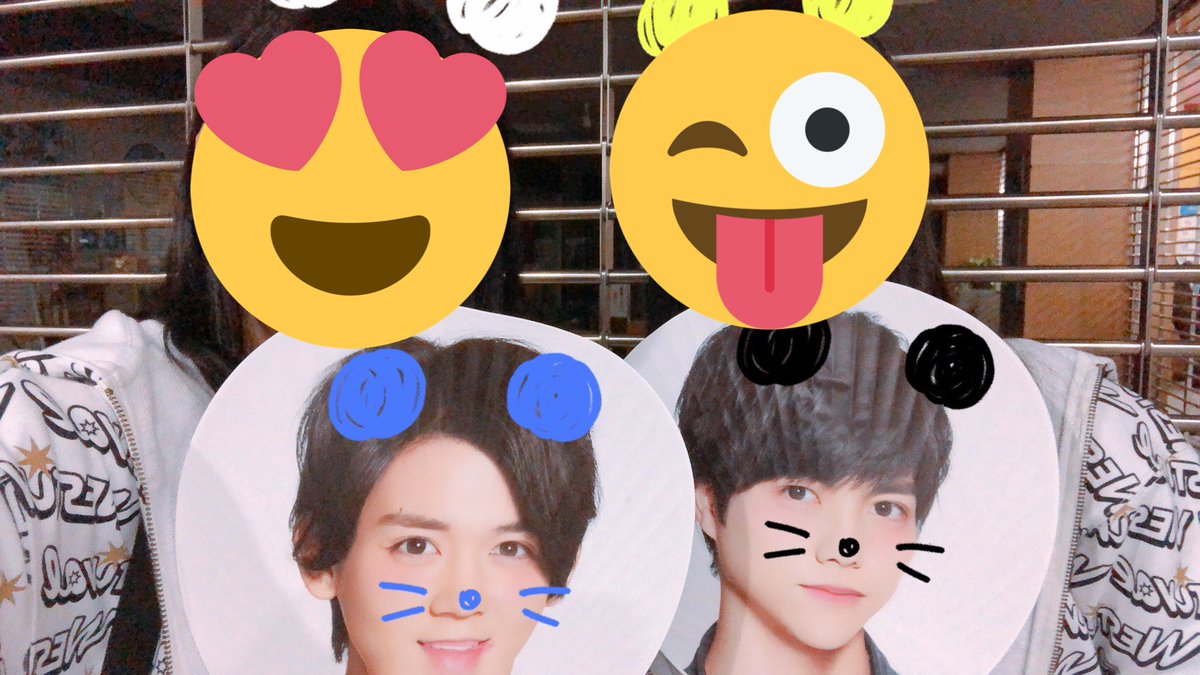 sd_ds0113's tweet photo. ⭐WESTival 5月19日 初参戦⭐
初アリーナで始めっから号泣。笑 始まる前はみんなで合唱出来て良かったな〜😚一緒に団体芸したり、歌って踊って楽しすぎました☺️素敵な時間をありがとう！！
 #ジャニーズWESTさん10都市34公演お疲れ様たくさんの幸せをありがとうジャス民ジャスメンは幸せ者です https://t.co/CzaThJWqD1