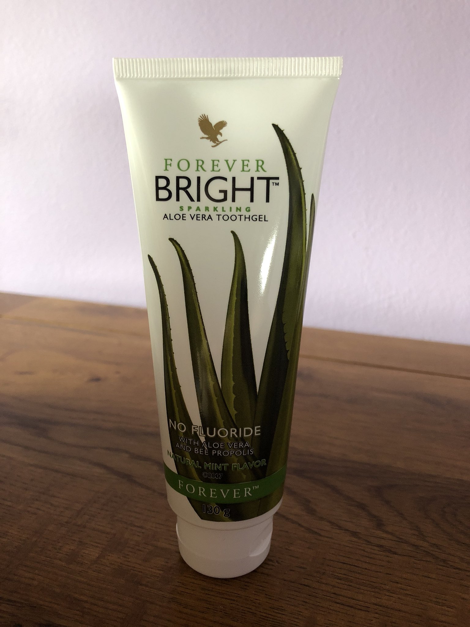 Jo's Forever Aloe on X: "Forever Bright Toothgel This gentle, non-fluoride  formula contains only the highest quality ingredients including aloe Vera &  bee propolis. Enjoy a natural mint flavour for a taste