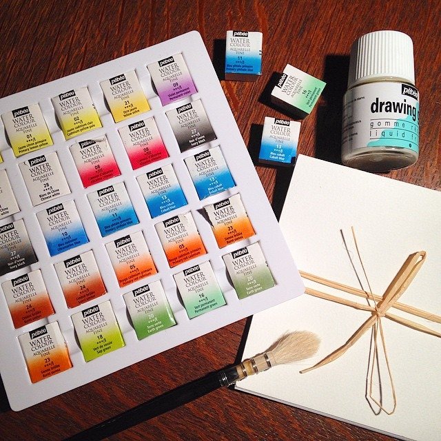 Pebeopaints's tweet photo. This is how our watercolours look now, and with the help of Pebeo Drawing Gum watercolour artists have the perfect combination.
We love this photo by Instagram user annaeidenberg
🎨
#watercolours #watercolor #drawinggum #pebeodrawinggum https://t.co/FdPcVPxcip