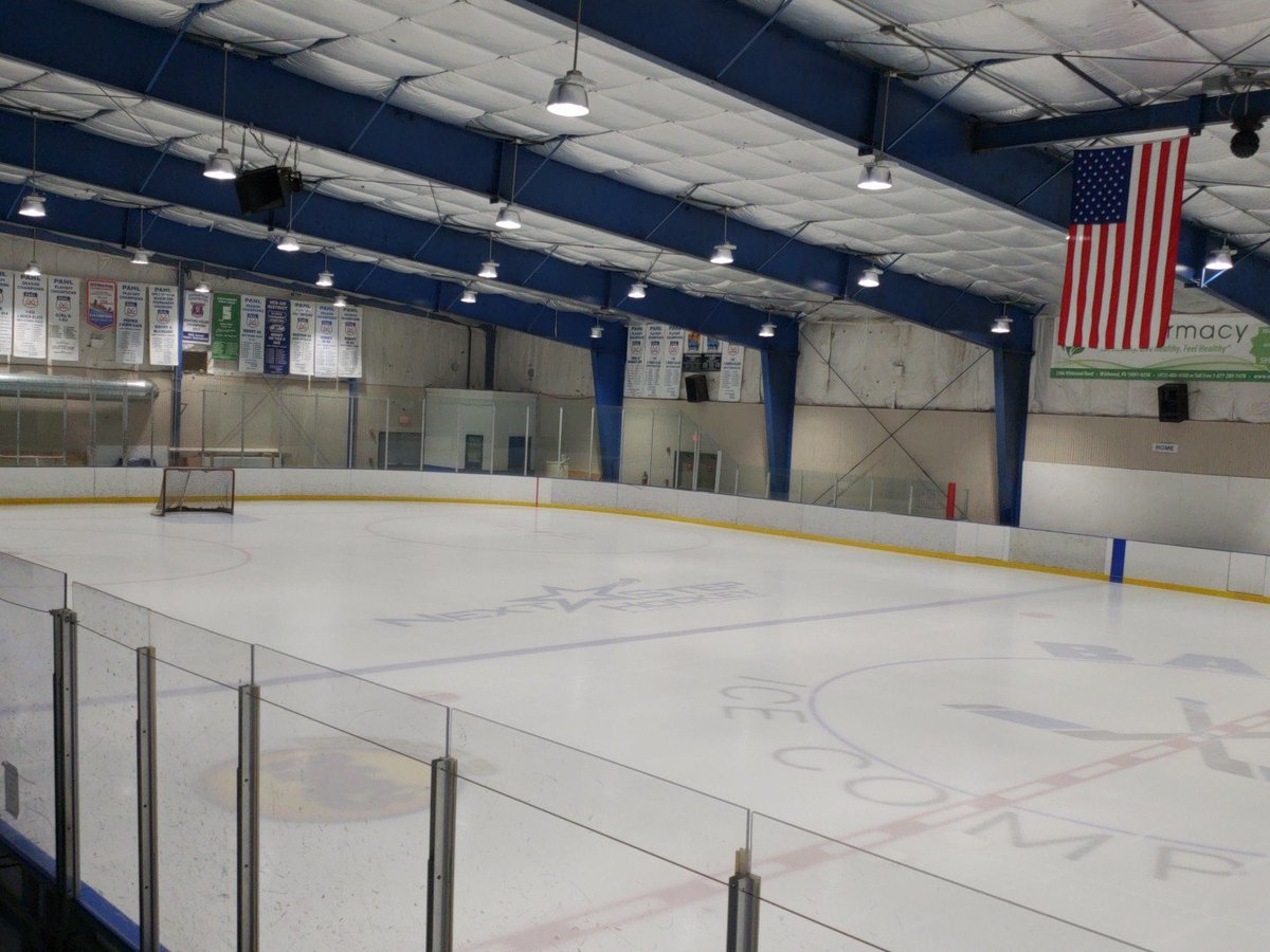 SCSGirlsHockey's tweet image. We're ready for day 2 of #SCS Girls Camp. There's nothing better than #FreshIce