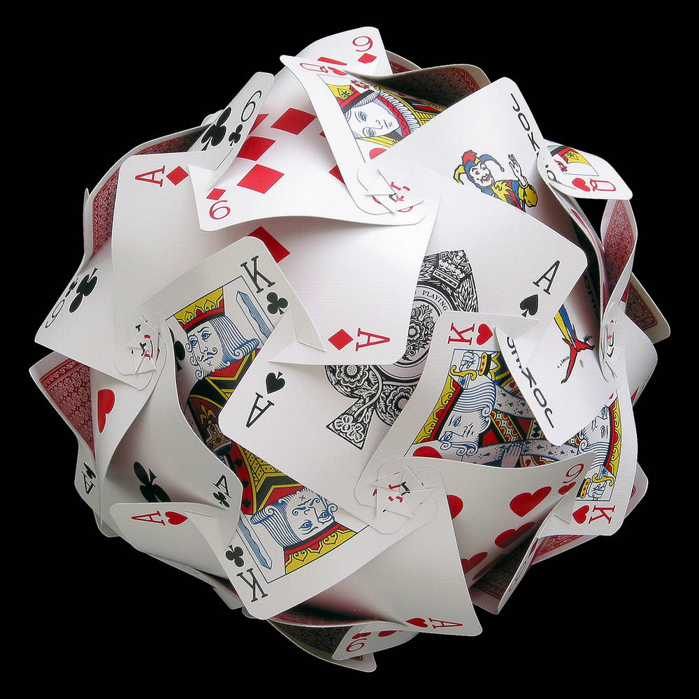 ppcplayingcards's tweet photo. For god sake! How on earth is this done?

#personalisedplayingcards
#customplayingcards
#laserslotplayingcards https://t.co/C2lvrOYapE
