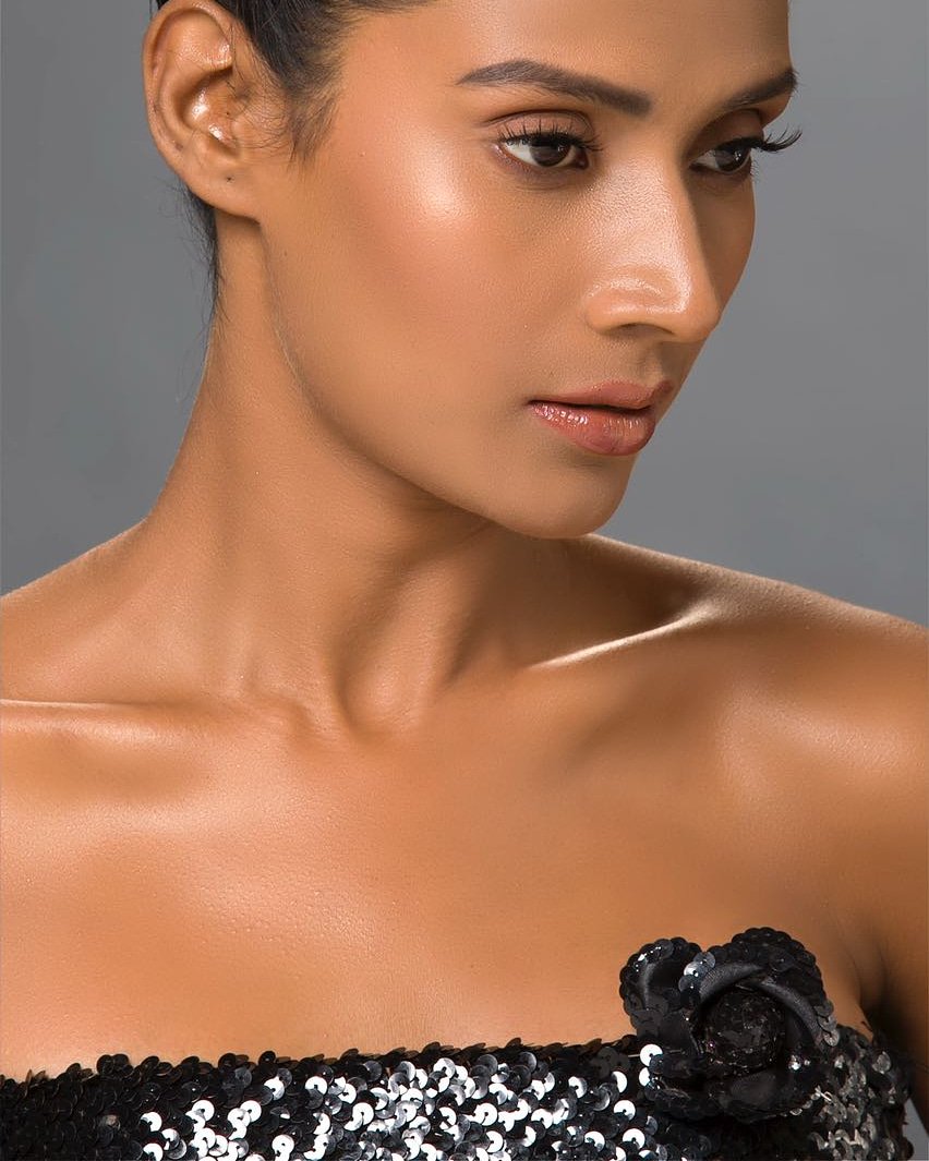 BeYouBeUnique1's tweet photo. Personalised beauty is about each woman being able to create her own makeup routine that complements her coloring and style. #Be #you #Be #unique #GROOM #BROOM #Personalitygroomingmentor https://t.co/xdttkeQ7FN