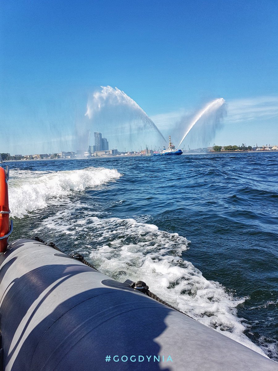 gogdynia's tweet photo. Taki motylek na pożegnanie Daru Młodzieży  😃  #gogdynia #visitgdynia #igersgdynia #ribypl #loves_gdynia #sea #zatoka #widok #weekend #loveit #baltic #zatoka #ribtime https://t.co/X8p5xtAEEU
