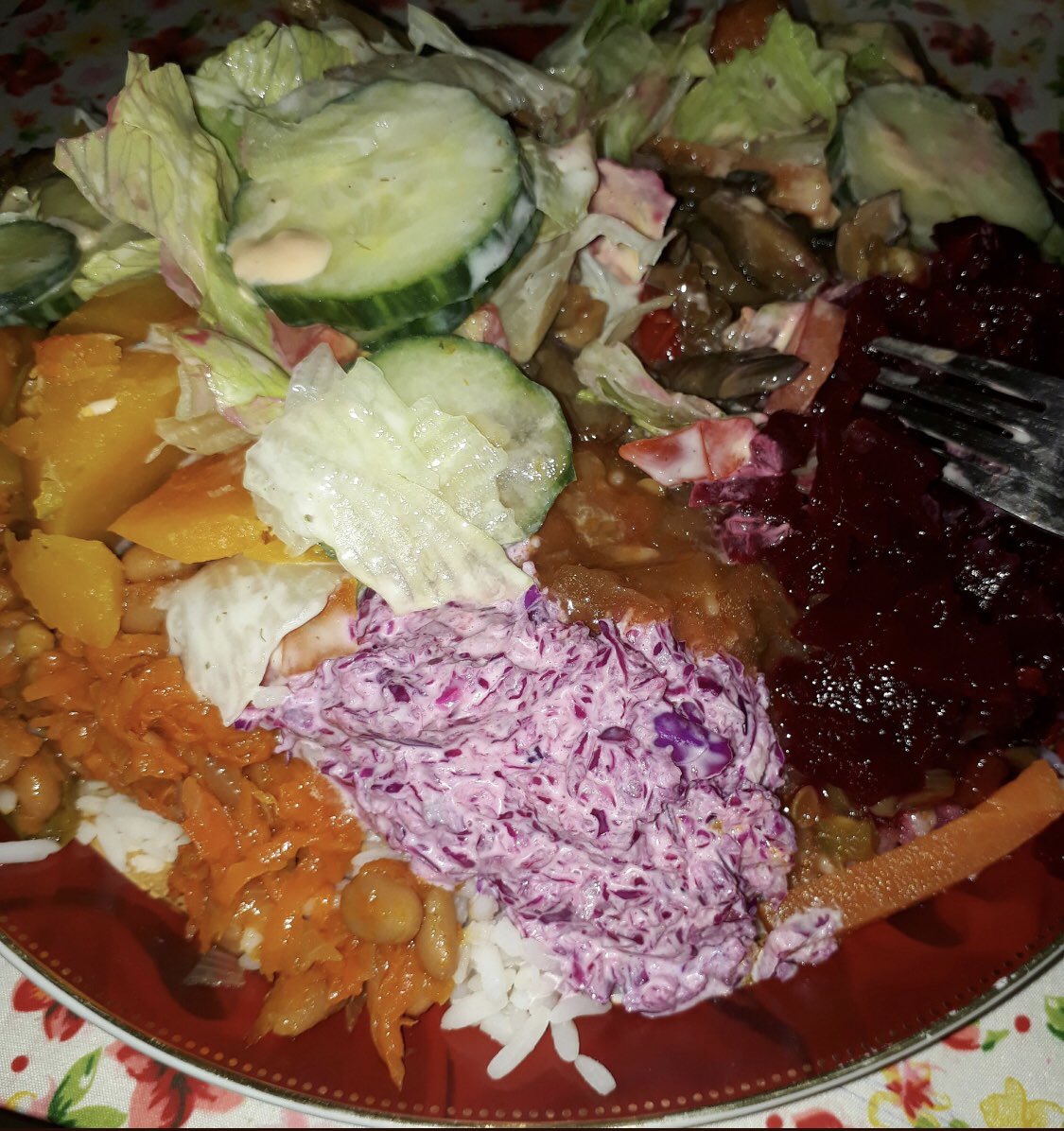 Leratokganyago's tweet image. We all agree that this dish is... Uhm... 😶