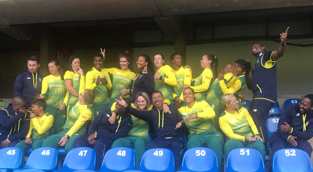 ProteasMenCSA's tweet photo. We asked them to give us ONE normal pic 😅🏏🇿🇦 #CrazyIsTheNewNormal
#ProteasWomen #AlwaysRising https://t.co/3tbW39Gk0U