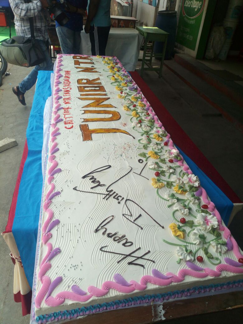 MassKaBaapNtr's tweet photo. @tarak9999 #HappyBirthdayNTR https://t.co/DXjw5sHAGA