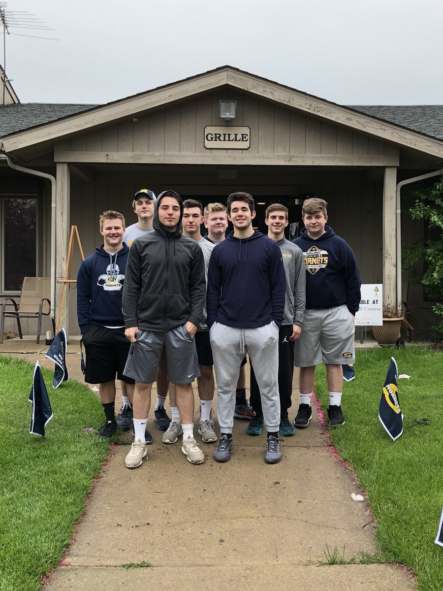 ClayCoachO's tweet photo. Players working another successful annual @salinefootball golf outing!   To many to tag but thanks for the effort...! https://t.co/rh7owCxrhd