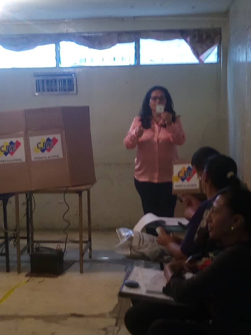 Jenny_psuv's tweet photo. Por mi amada Venezuela #YoSiVote https://t.co/p8DTLnCDGC