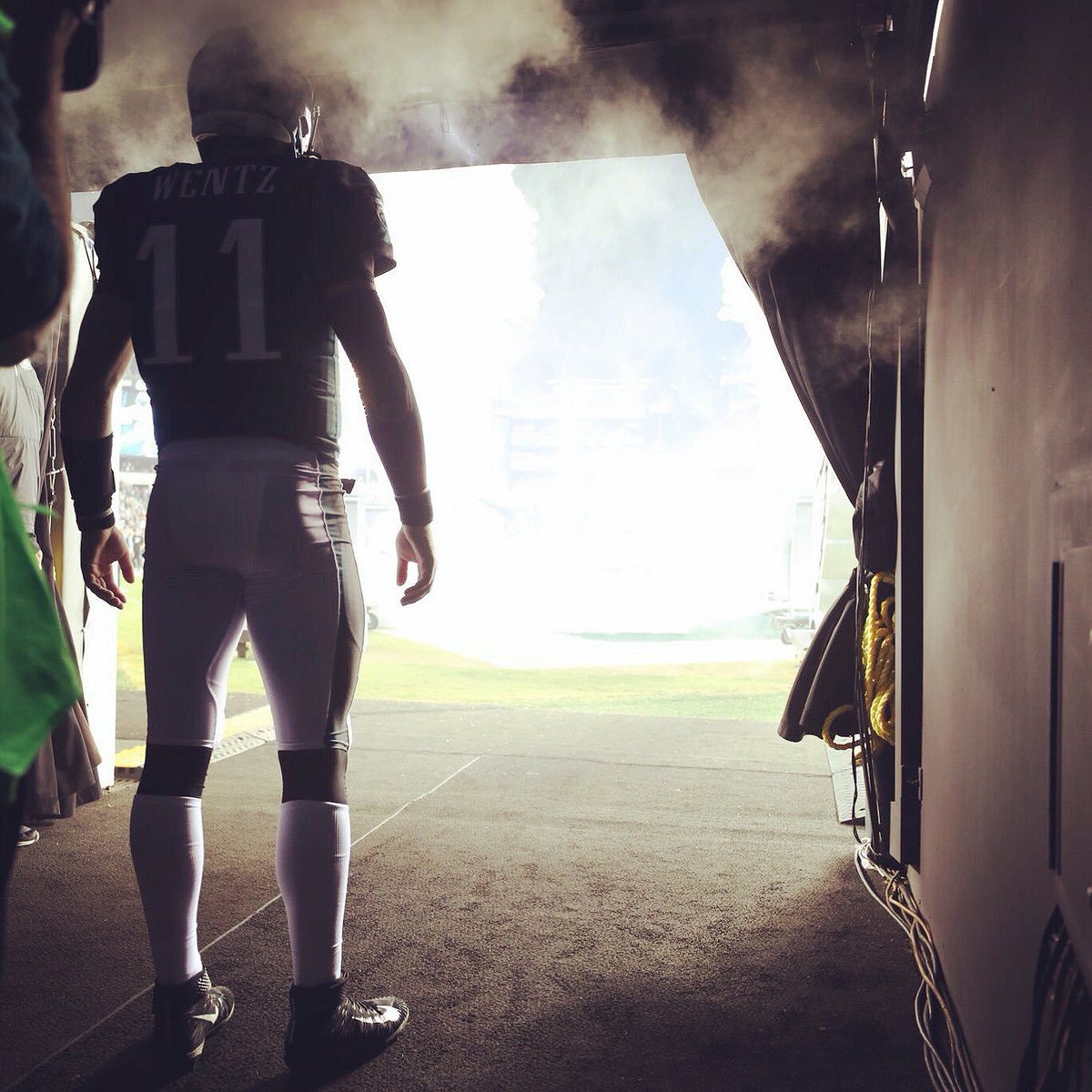 PhilaFanCentral's tweet image. Just a reminder that today is another day closer to Carson Wentz returning to the field as the starting QB for the Eagles. #FlyEaglesFly