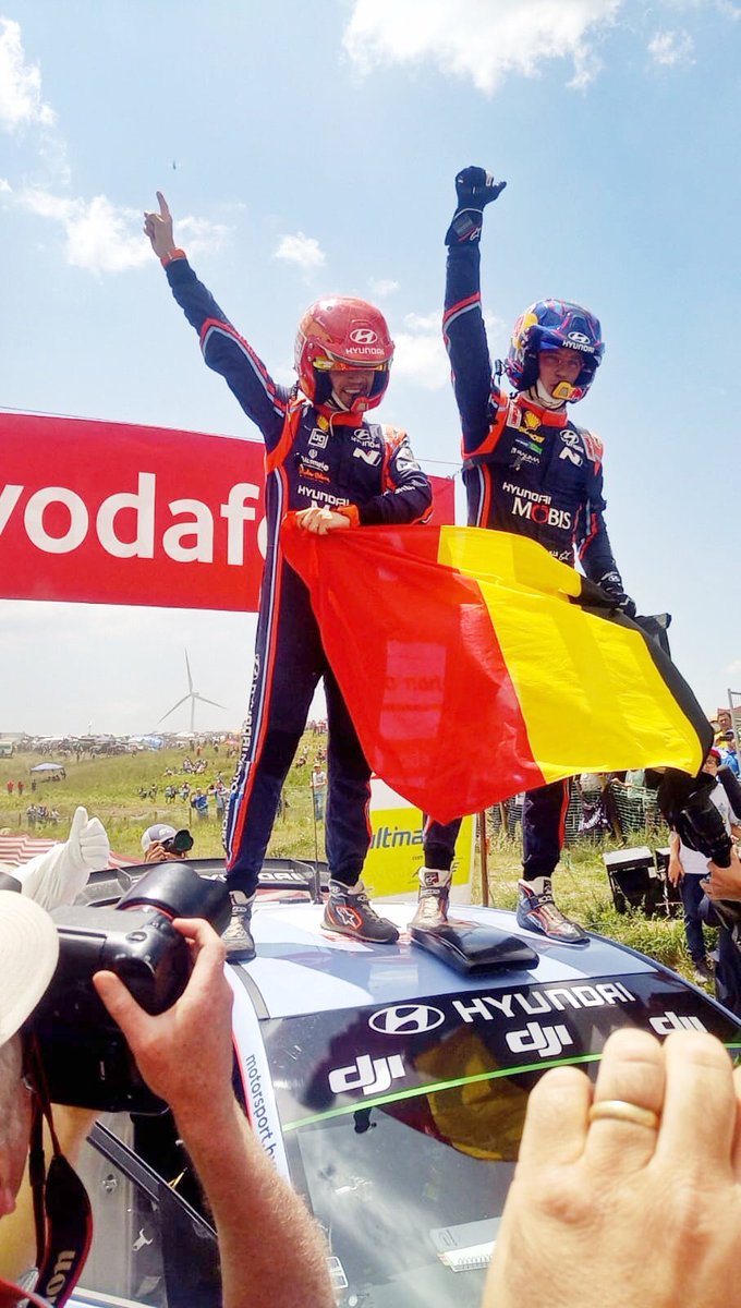 Rallye: Neuville gewinnt in Portugal  Ddo9XigVQAEDADe