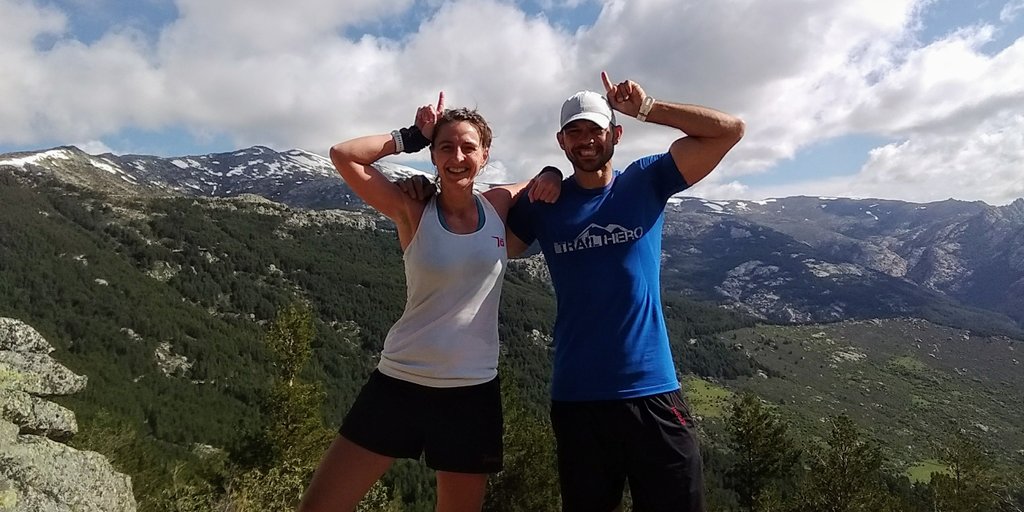 ana_azpi's tweet photo. Reunión en la cumbre @TrailHero https://t.co/gmIW8OyASG