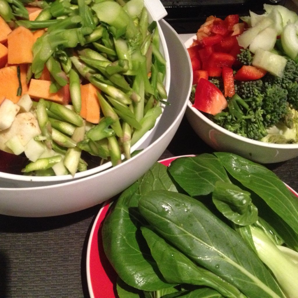 BreezeOptimism's tweet photo. Bulk cooking is back on line. #food #healthyeating #onepancooking #onepanmeals #cooking #life #vegetarian #vegan https://t.co/2wfvm99zgV https://t.co/OPqA7rzC7K